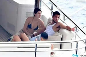 Kendall Jenner / KendallJenner nude photo #5247