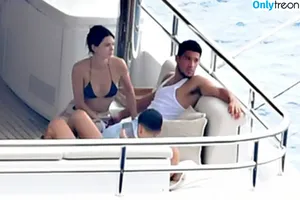 Kendall Jenner / KendallJenner nude photo #5257
