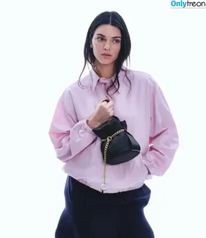 Kendall Jenner / KendallJenner nude photo #5277