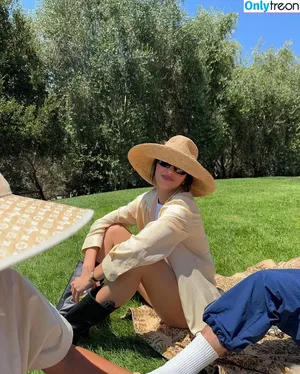 Kendall Jenner / KendallJenner nude photo #5298
