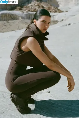 Kendall Jenner / KendallJenner nude photo #5346