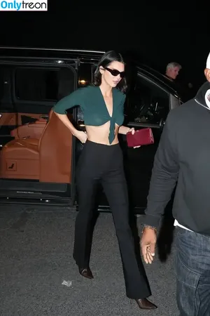 Kendall Jenner / KendallJenner nude photo #5453