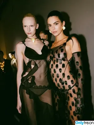 Kendall Jenner / KendallJenner nude photo #5462