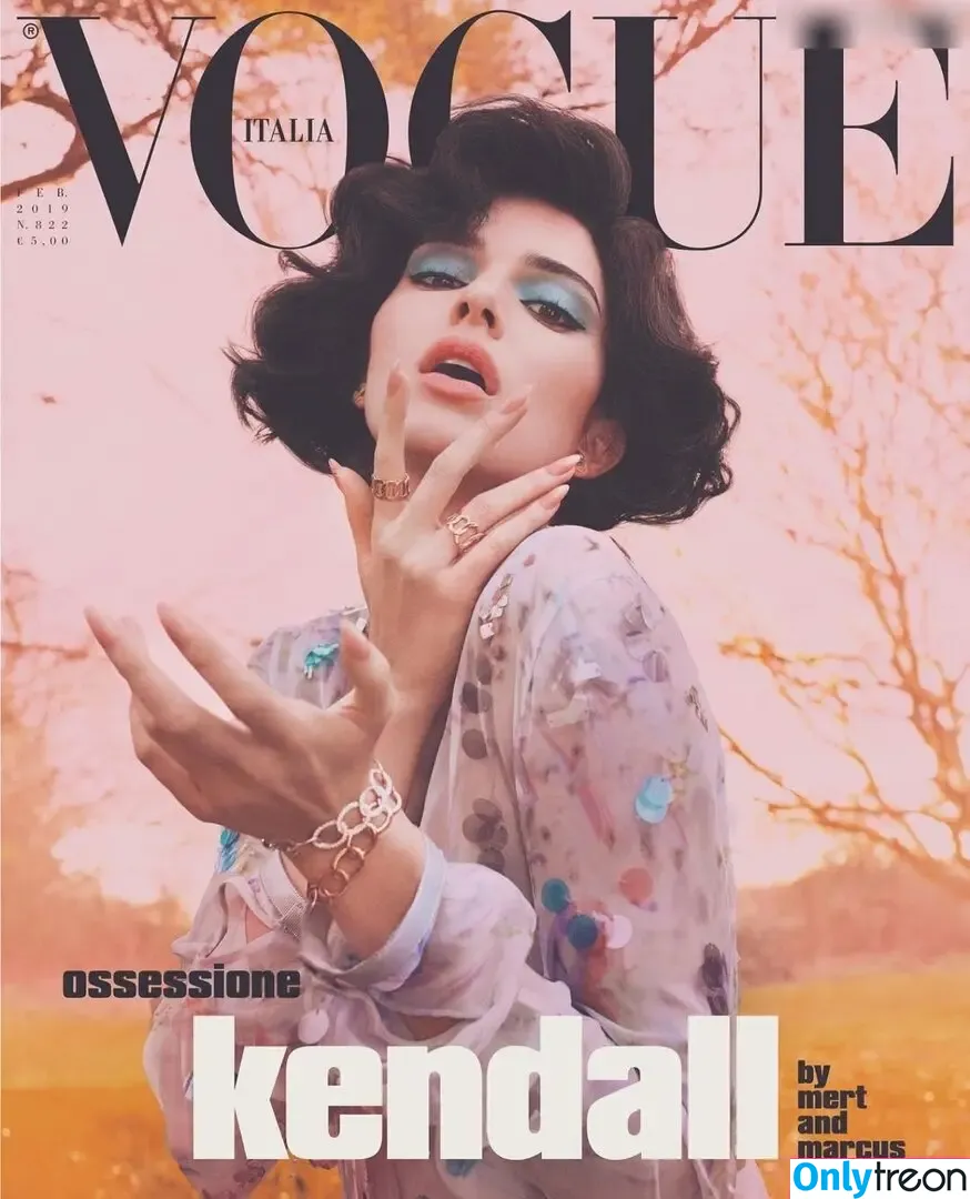 Kendall Jenner nude photo #5135 (KendallJenner)
