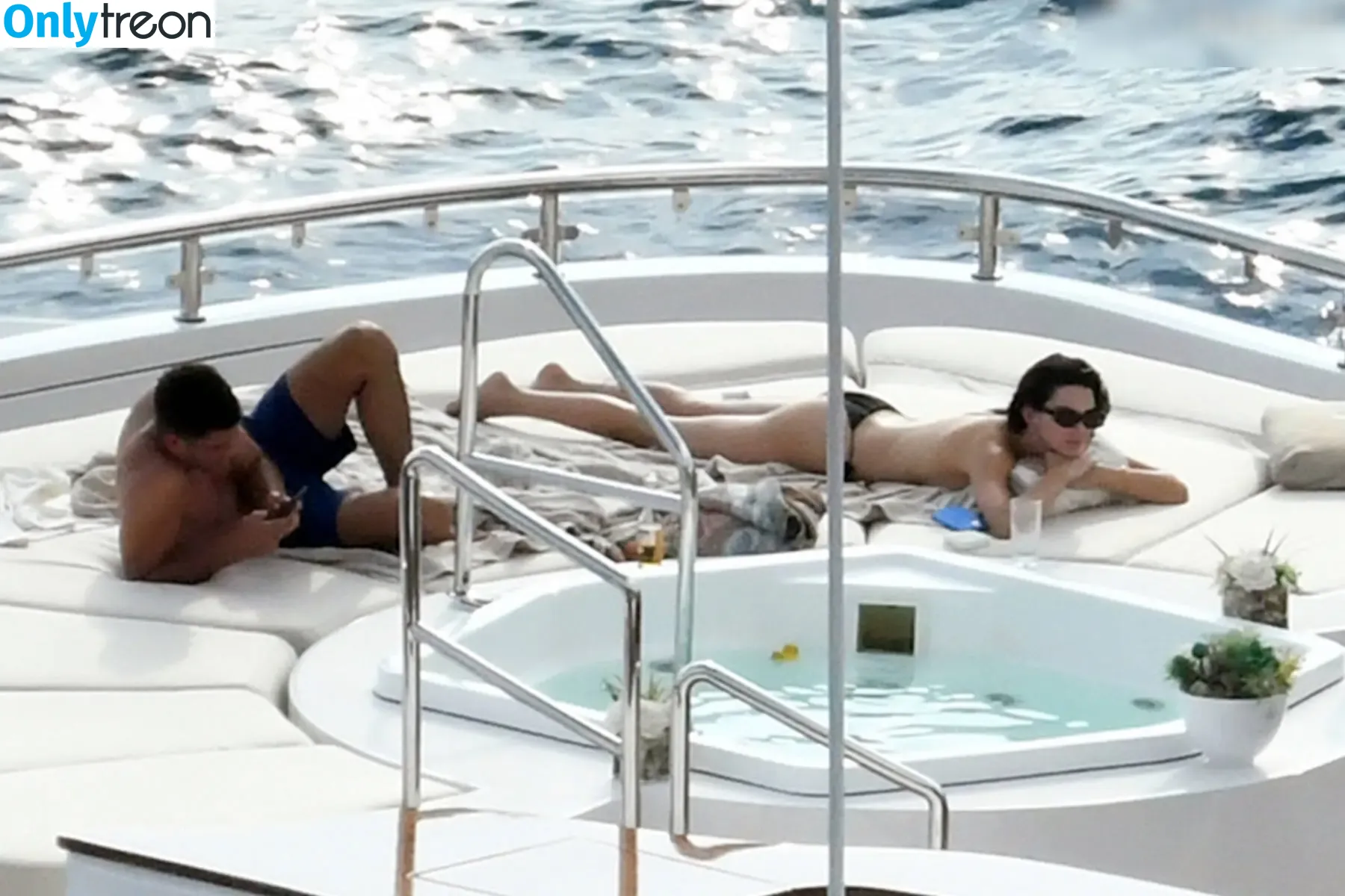 Kendall Jenner nude photo #5240 (KendallJenner)