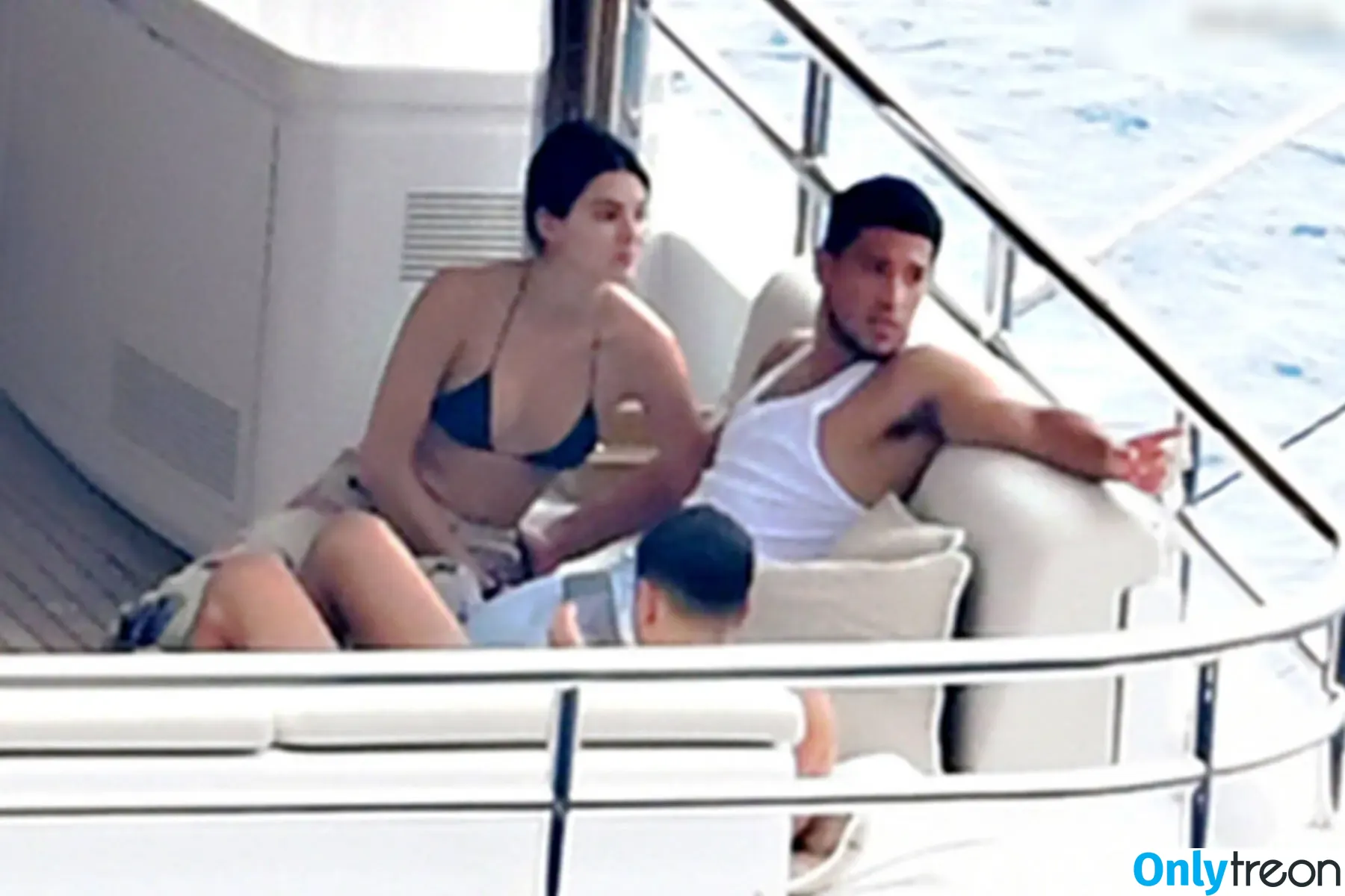 Kendall Jenner nude photo #5247 (KendallJenner)