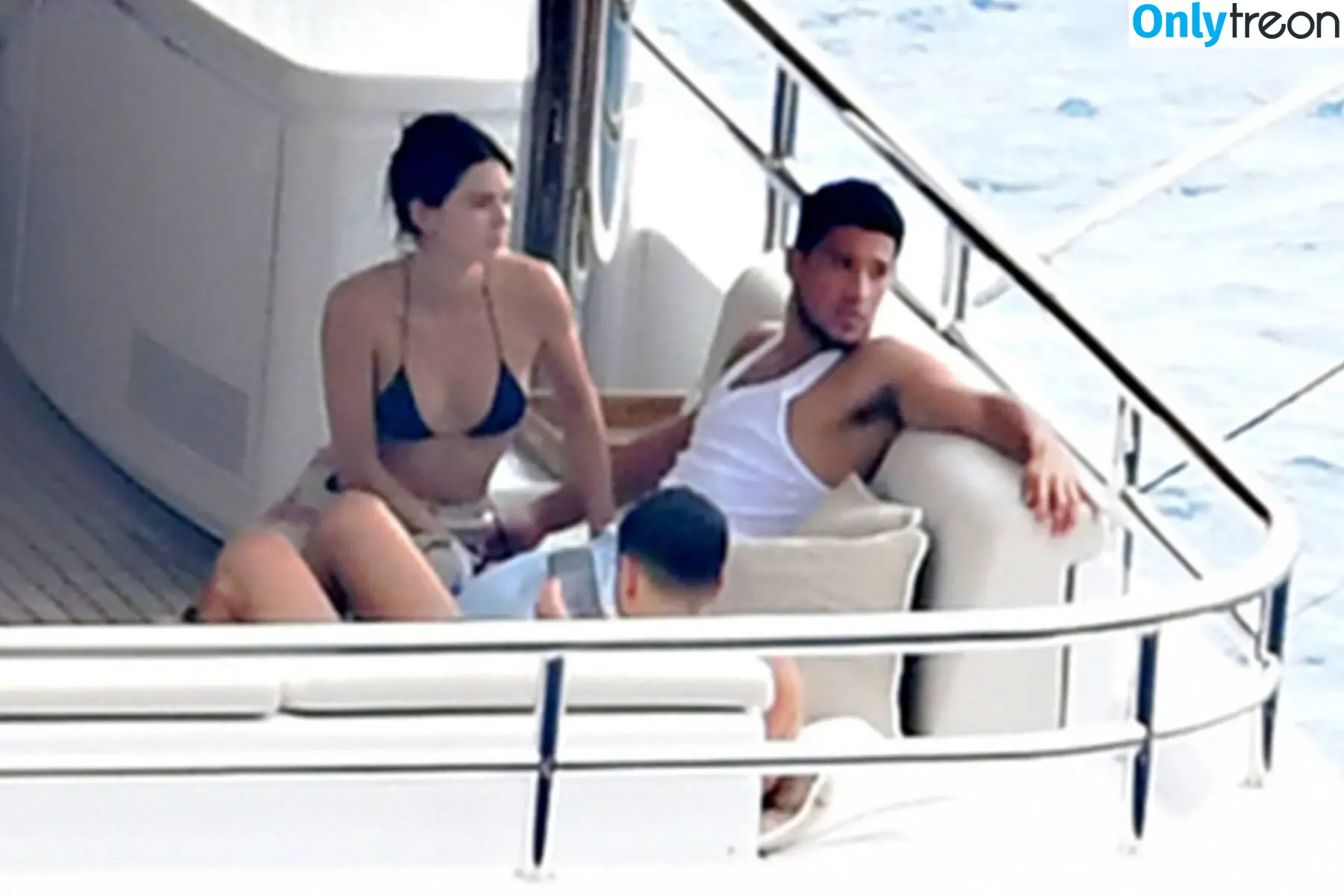 Kendall Jenner nude photo #5257 (KendallJenner)