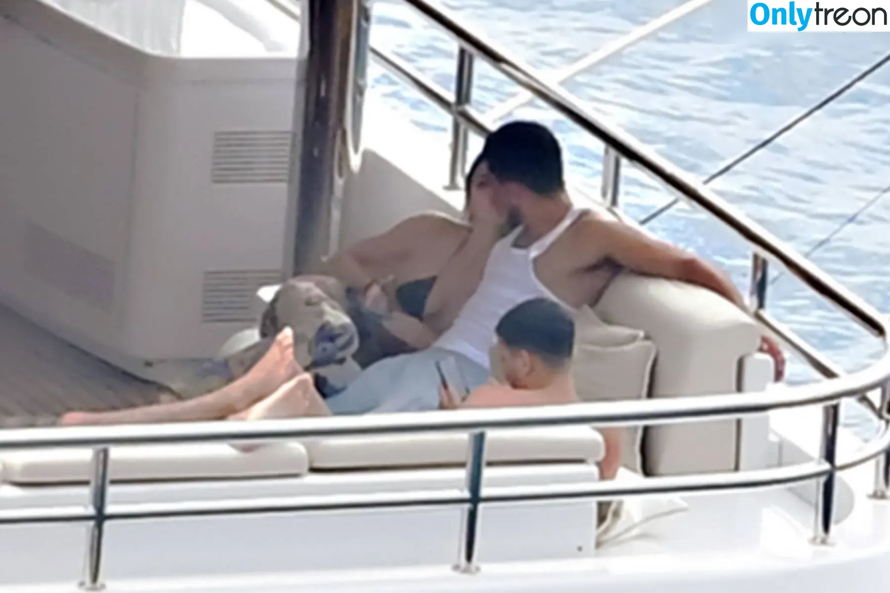 Kendall Jenner nude photo #5260 (KendallJenner)