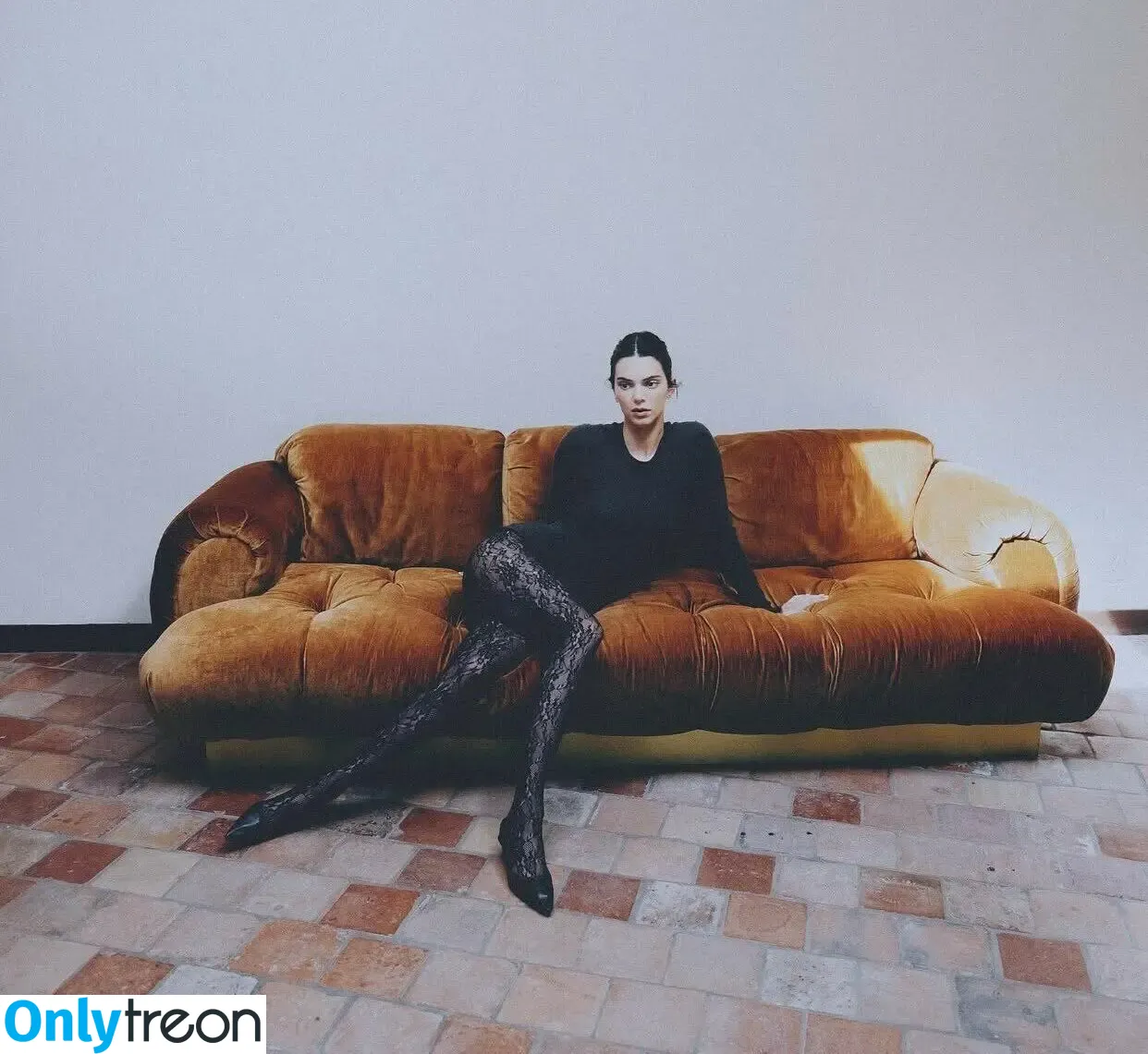 Kendall Jenner nude photo #5516 (KendallJenner)