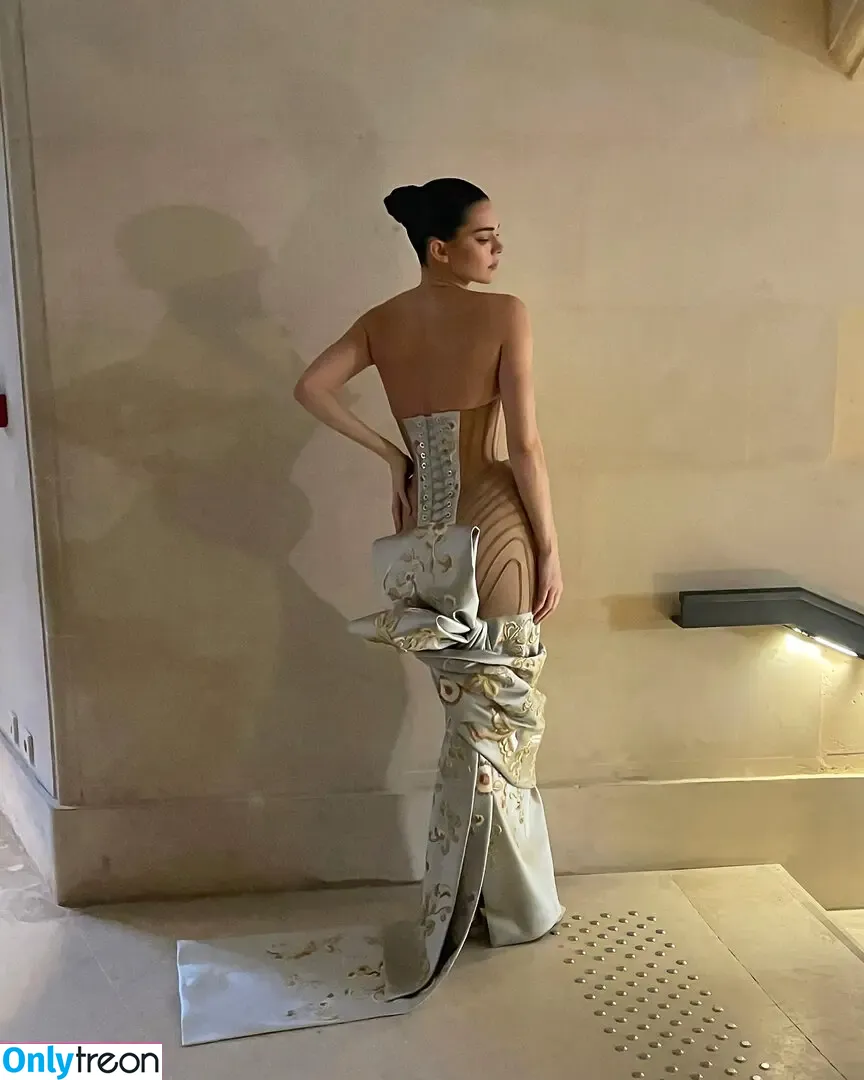 kendalljenner nude photo #0014 (kendalljenner)