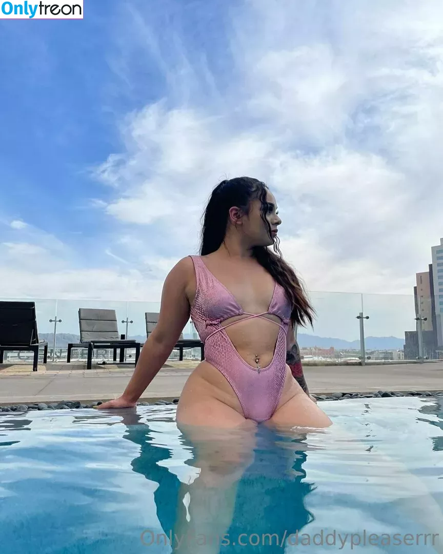 kendallknightt nude photo #0066 (daddypleaserrr / kenziekreamss)