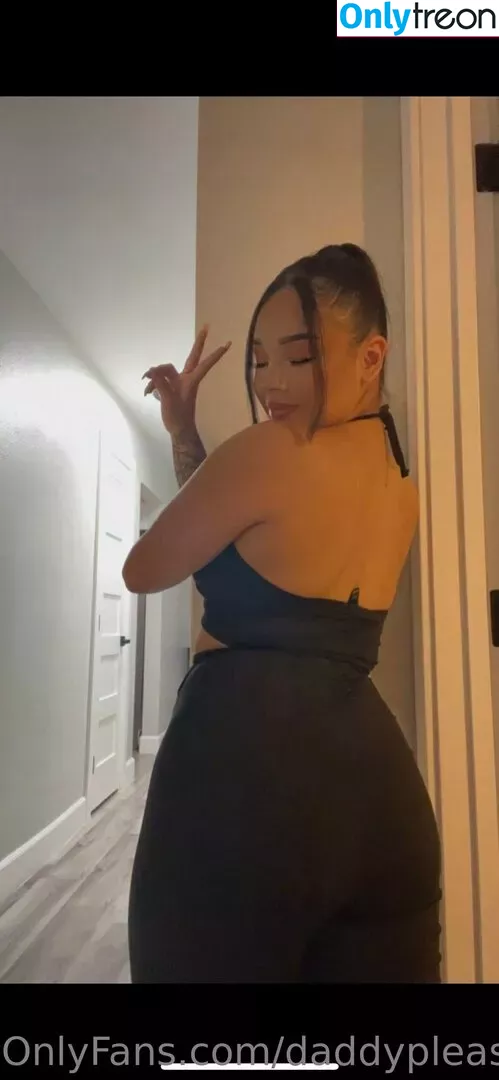 kendallknightt nude photo #0072 (daddypleaserrr / kenziekreamss)