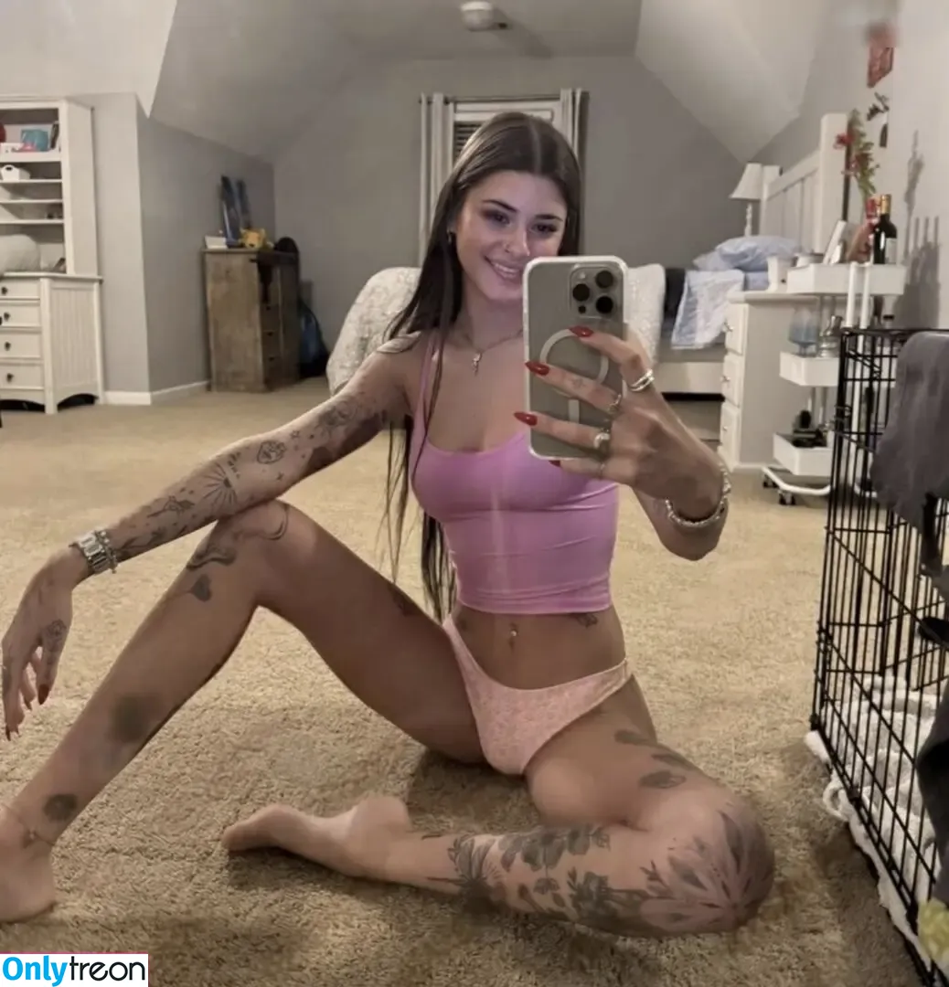 Kendle Butterworth nude photo #0004 (kendlebutterworth)