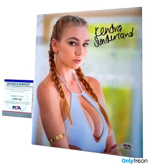 Kendra Sunderland / kslibrarygirl / therealkendrasunderland фото голая #2147