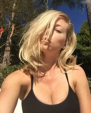 Kendra Wilkinson / KendraWilkinson фото голая #0111