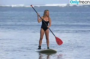 Kendra Wilkinson / KendraWilkinson nude photo #0225