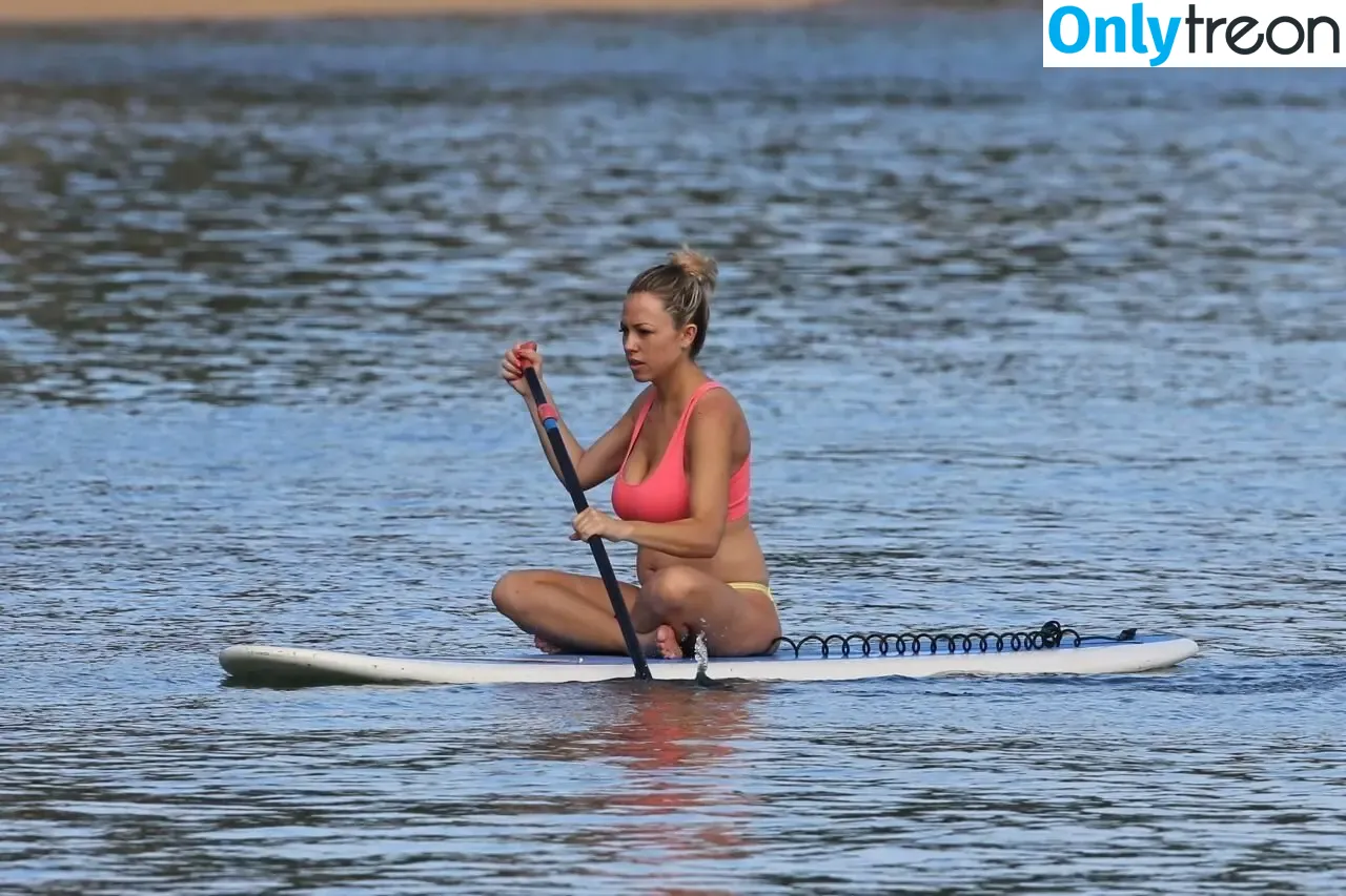 Kendra Wilkinson nude photo #0233 (KendraWilkinson)