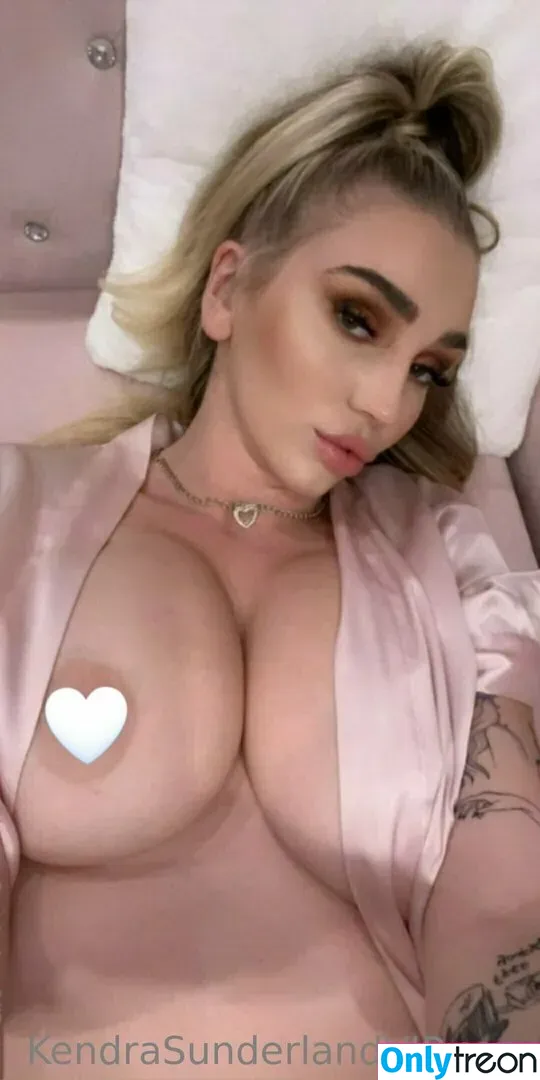 KendraSunderland голая photo #0064 (therealkslibrarygirl)