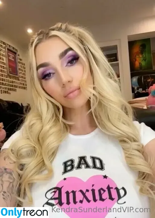 KendraSunderland голая photo #0095 (therealkslibrarygirl)