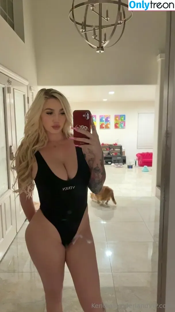 KendraSunderland nude photo #0258 (therealkslibrarygirl)