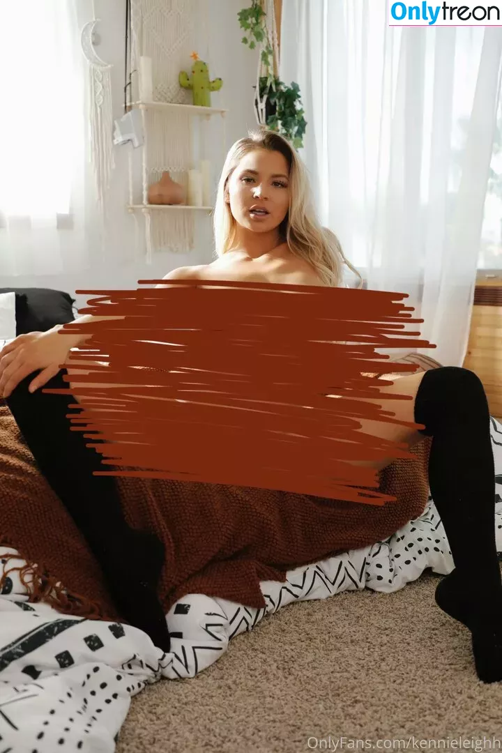 kennieleighh голая photo #0001 (kennieleighbackup)