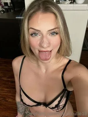 kenziecutie18 / kkenziee_18 nude photo #0036