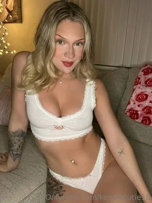 kenziecutie18 / kkenziee_18 фото голая #0139