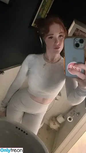 Kenziemahar / 843450711 / Prettygingergirl535 / kenziiemahar nude photo #0013