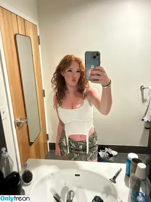 Kenziemahar / 843450711 / Prettygingergirl535 / kenziiemahar nude photo #0040