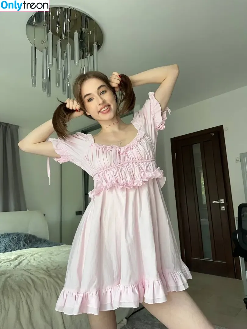 kerrasin nude photo #0143 (kerrasi__n / kerrasinvip)