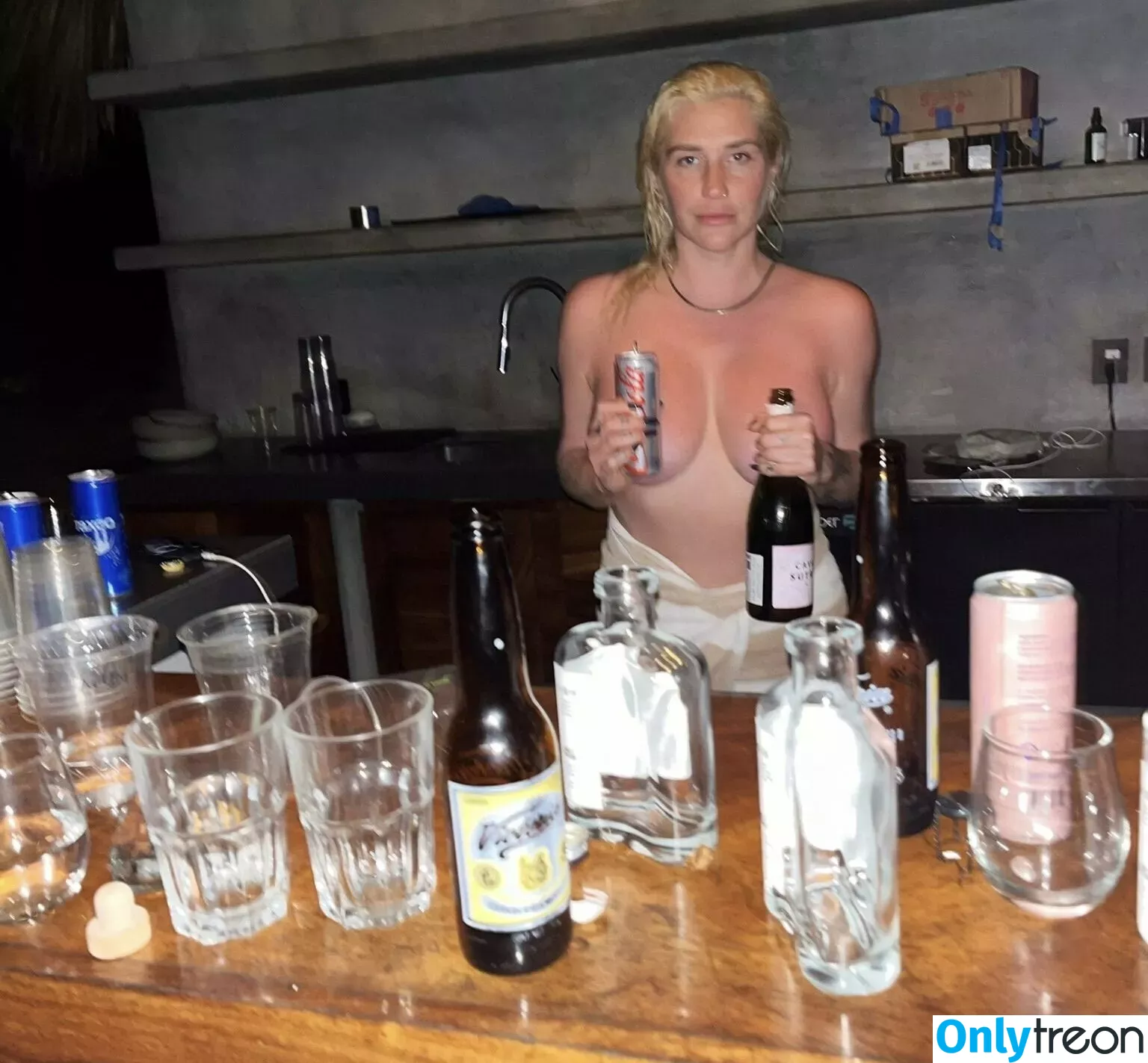 Kesha nude photo #0051 (iiswhoiis / wildgirl16)