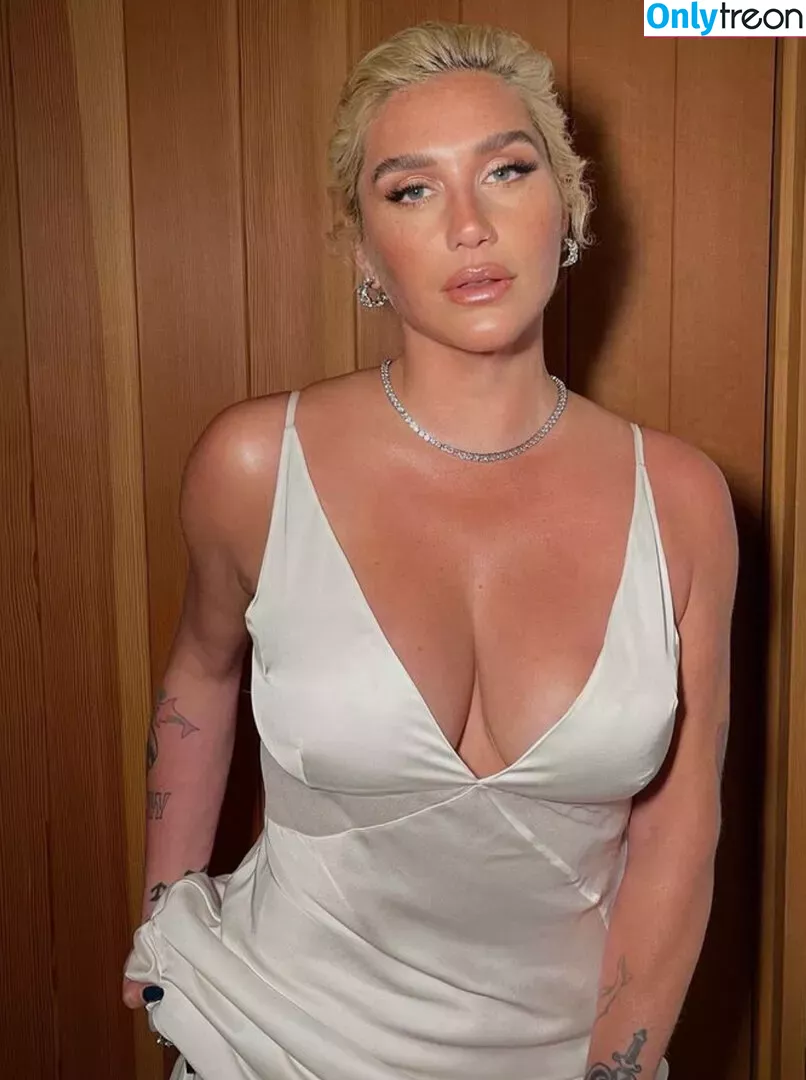 Kesha nude photo #0057 (iiswhoiis / wildgirl16)