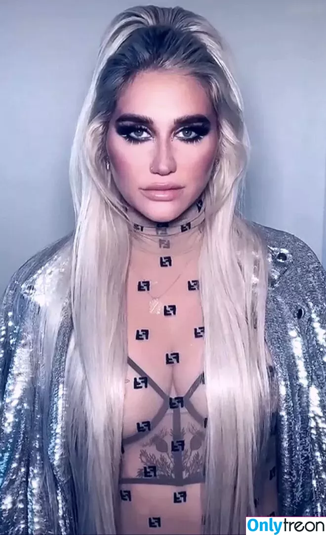 Kesha nude photo #0077 (iiswhoiis / wildgirl16)