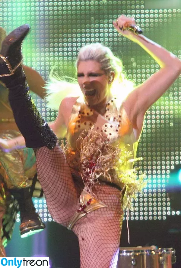 Kesha nude photo #0081 (iiswhoiis / wildgirl16)