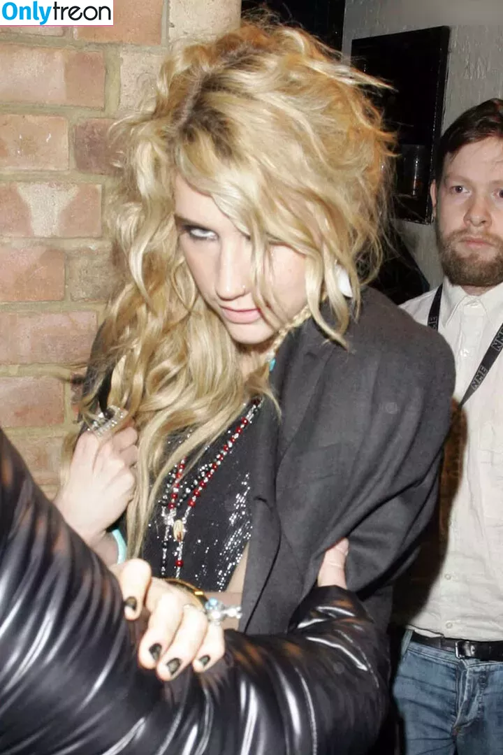 Kesha nude photo #0088 (iiswhoiis / wildgirl16)