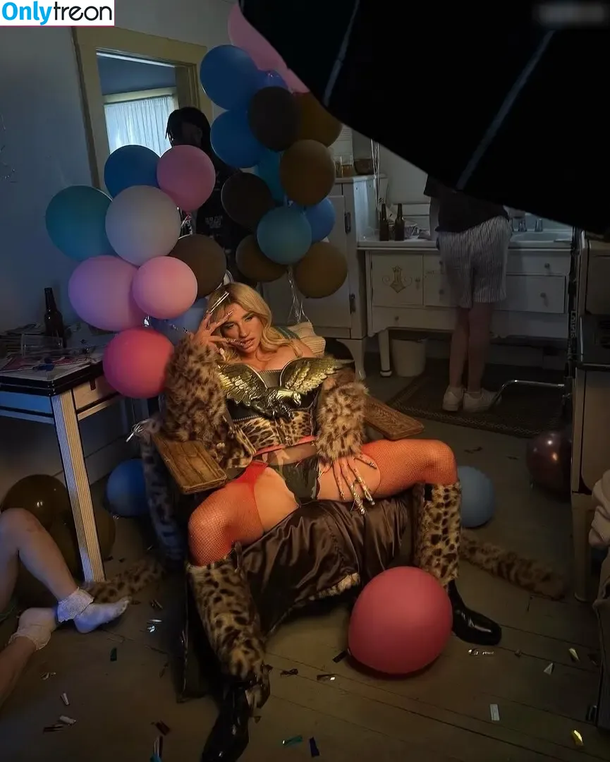 Kesha nude photo #0394 (iiswhoiis / wildgirl16)