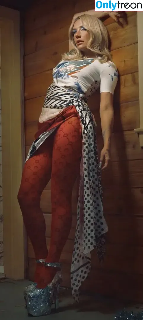 Kesha nude photo #0396 (iiswhoiis / wildgirl16)