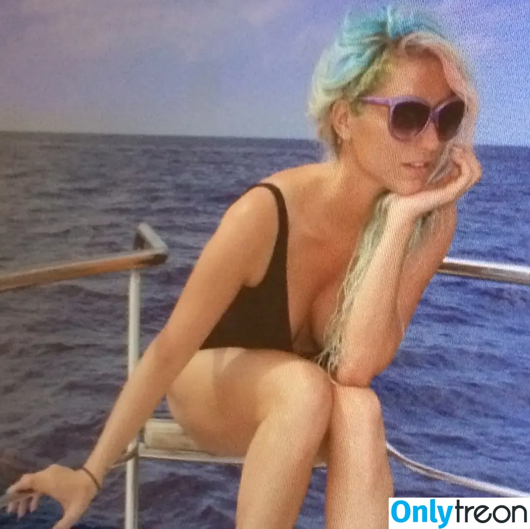 KeshaRose nude photo #0487 (KeshaRose)