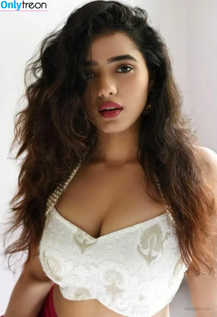 Ketika Sharma голая photo #0007 (ketikasharma)