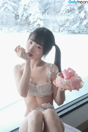 Kexuanw / winter131402 / 可可小白兔 nude photo #0015