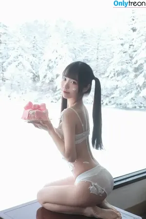 Kexuanw / winter131402 / 可可小白兔 nude photo #0045