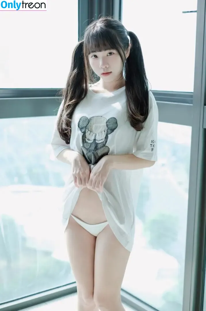 Kexuanw nude photo #0076 (winter131402 / 可可小白兔)