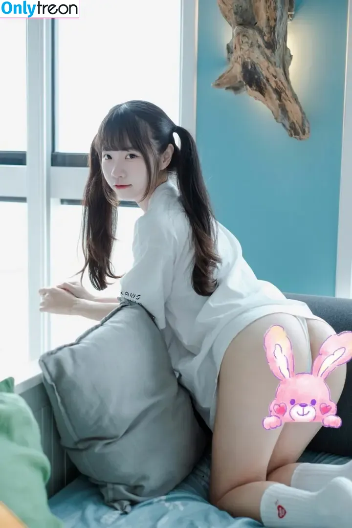 Kexuanw nude photo #0088 (winter131402 / 可可小白兔)