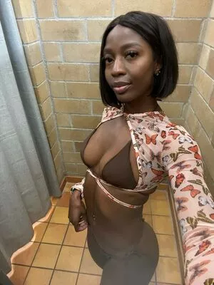 Khaddi Sagnia / khaddisagnia nude photo #0085