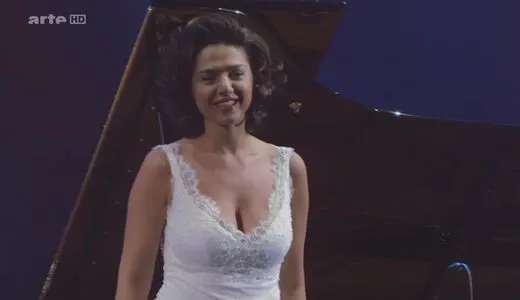 Khatia Buniatishvili / khatiabuniatishvili nude photo #0097