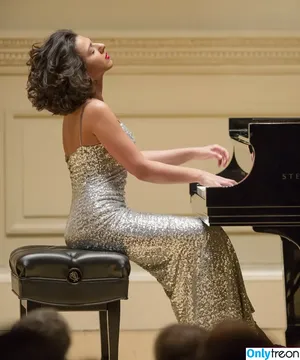 Khatia Buniatishvili / khatiabuniatishvili nude photo #0193