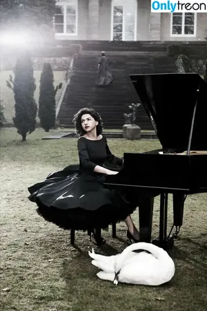 Khatia Buniatishvili / khatiabuniatishvili nude photo #0201
