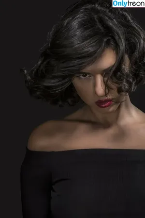 Khatia Buniatishvili / khatiabuniatishvili nude photo #0208