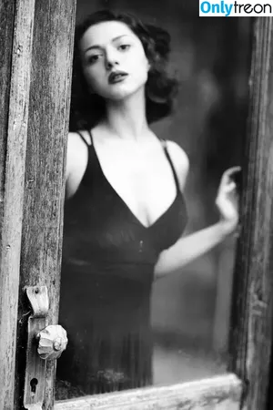 Khatia Buniatishvili / khatiabuniatishvili nude photo #0210