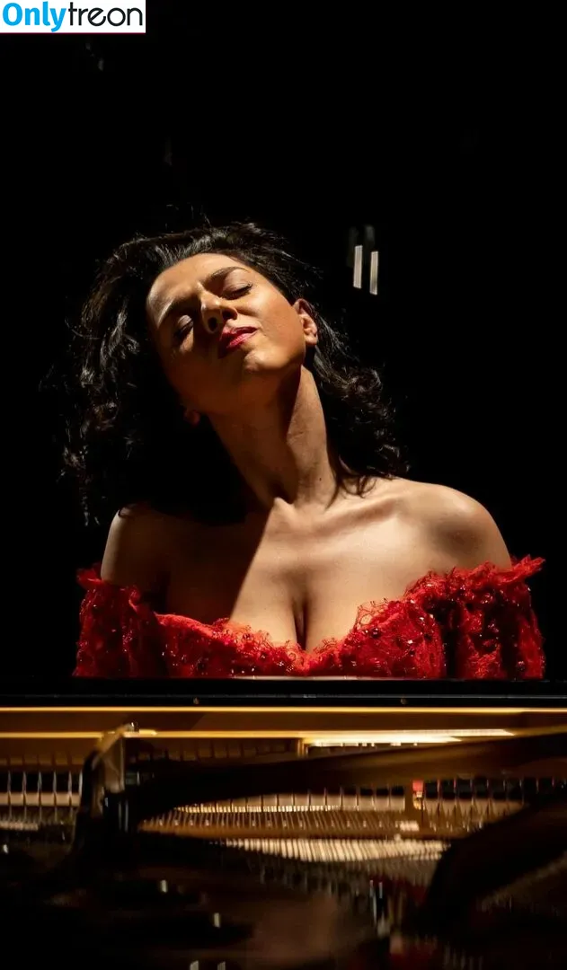Khatia Buniatishvili nude photo #0052 (khatiabuniatishvili)